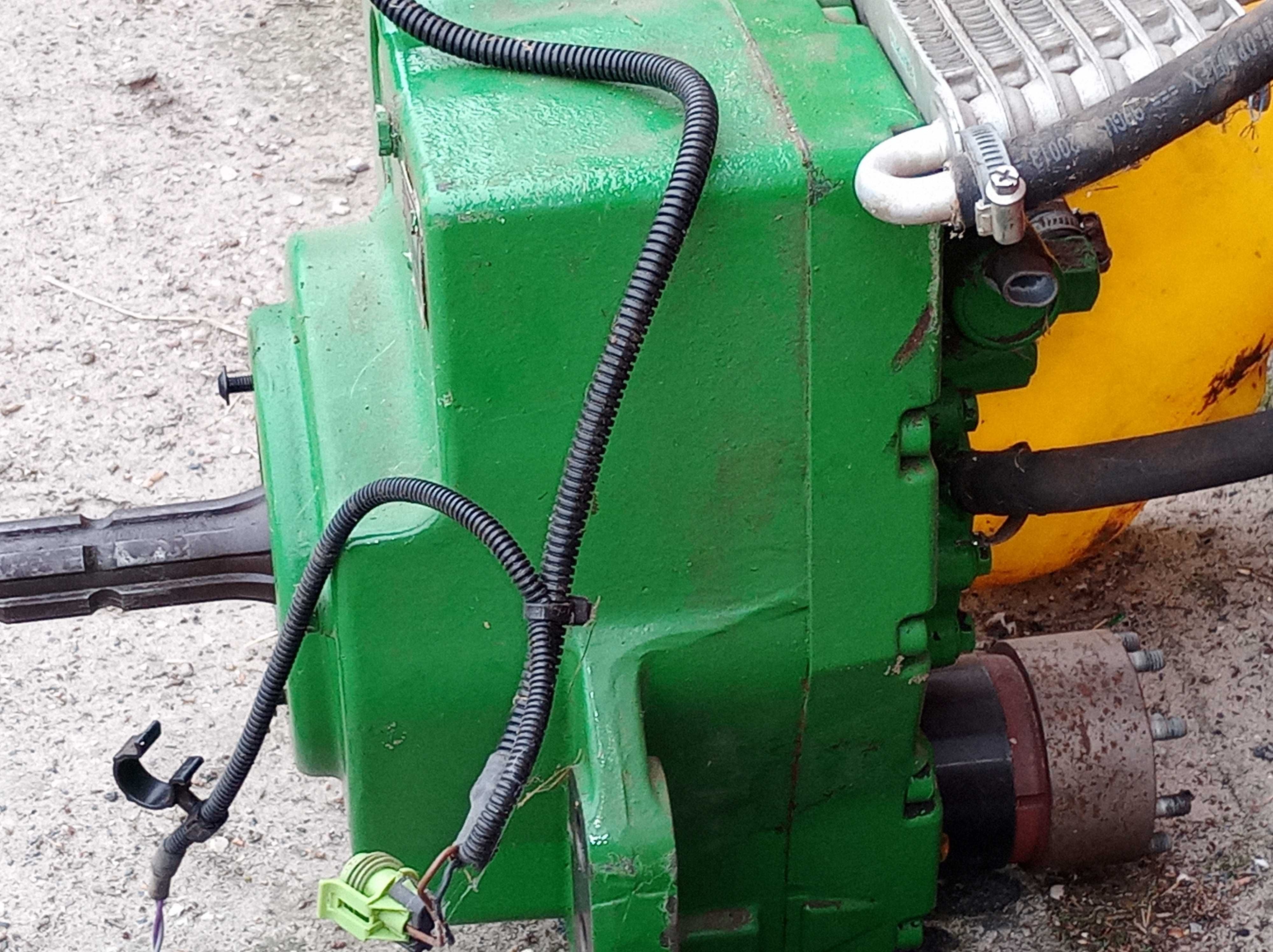 Przedni wom John Deere  1000 obr