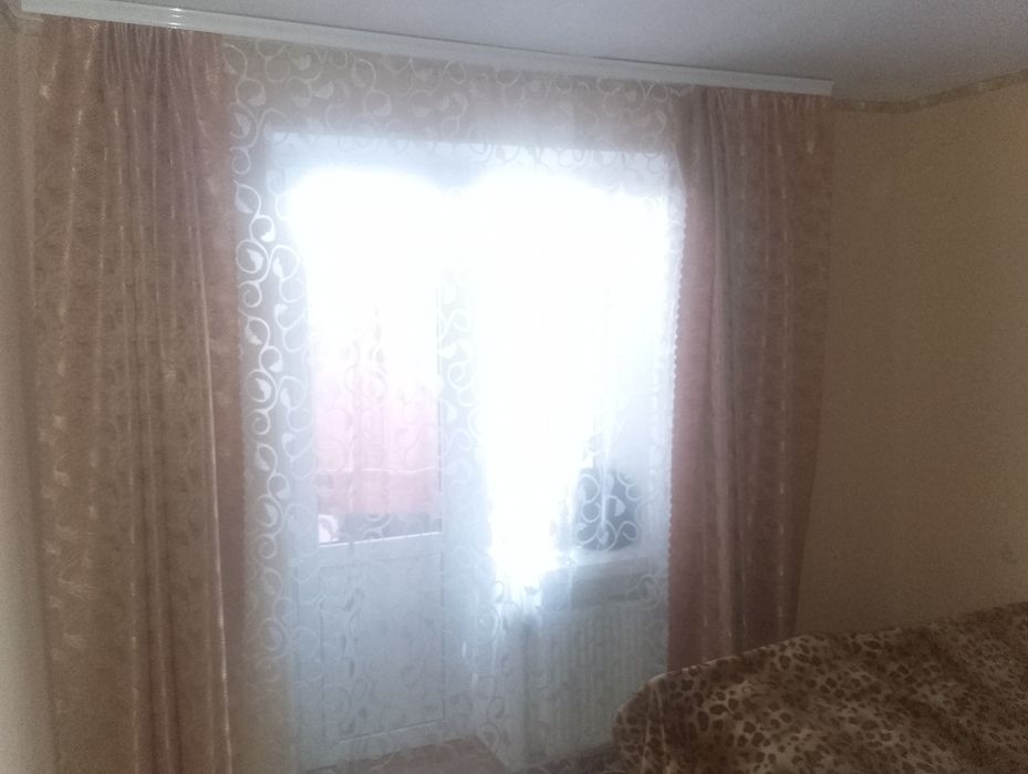 Занавіски та тюль  .