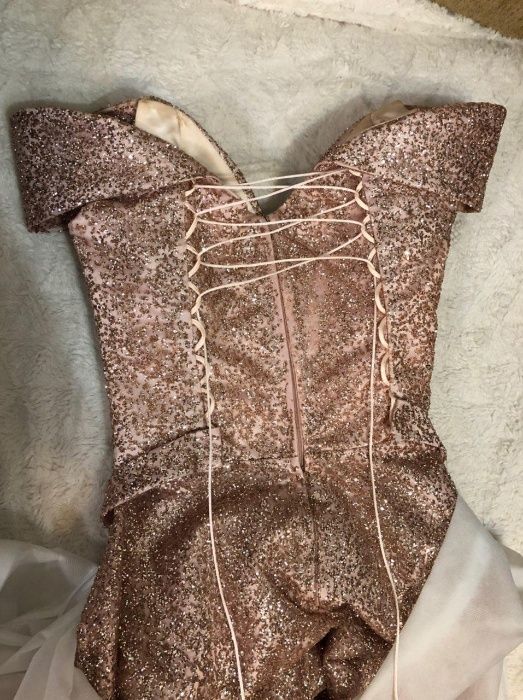 Нарядне святкове  плаття