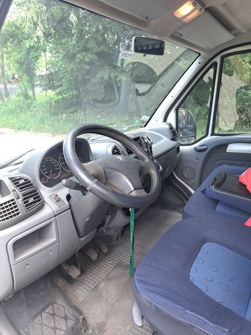 Bus Peugot Boxer 2/2 D dizelisel