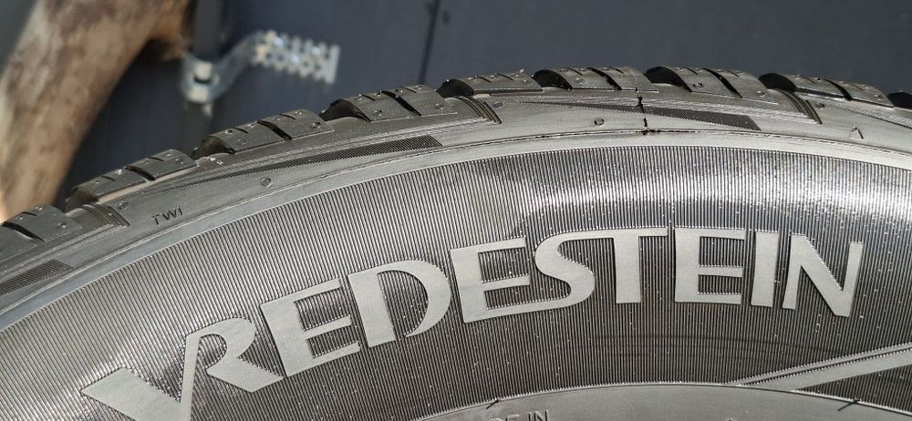 215 65 R16 vredestein