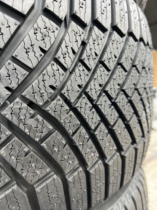 285/40r21 Yokohama BluEarth winter v906 suv шини зимові нові комплект