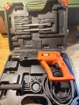 Młotowiertarka Black&Decker 600W z osprzętem