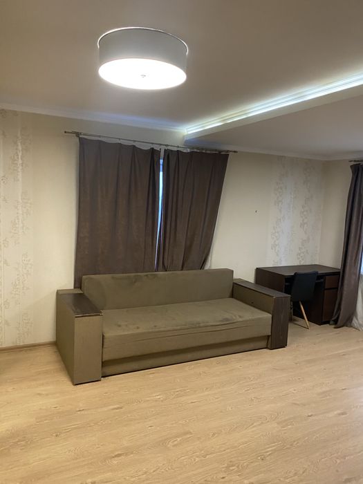 Продается однокомнатная квартира на Павловом поле.