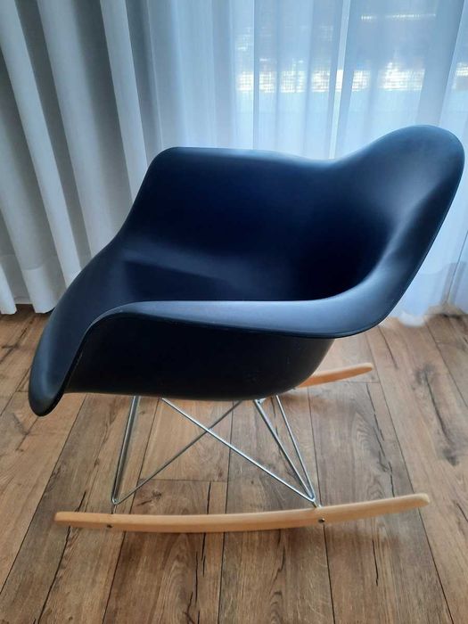 Krzesło Bujane Czarne D2 Design