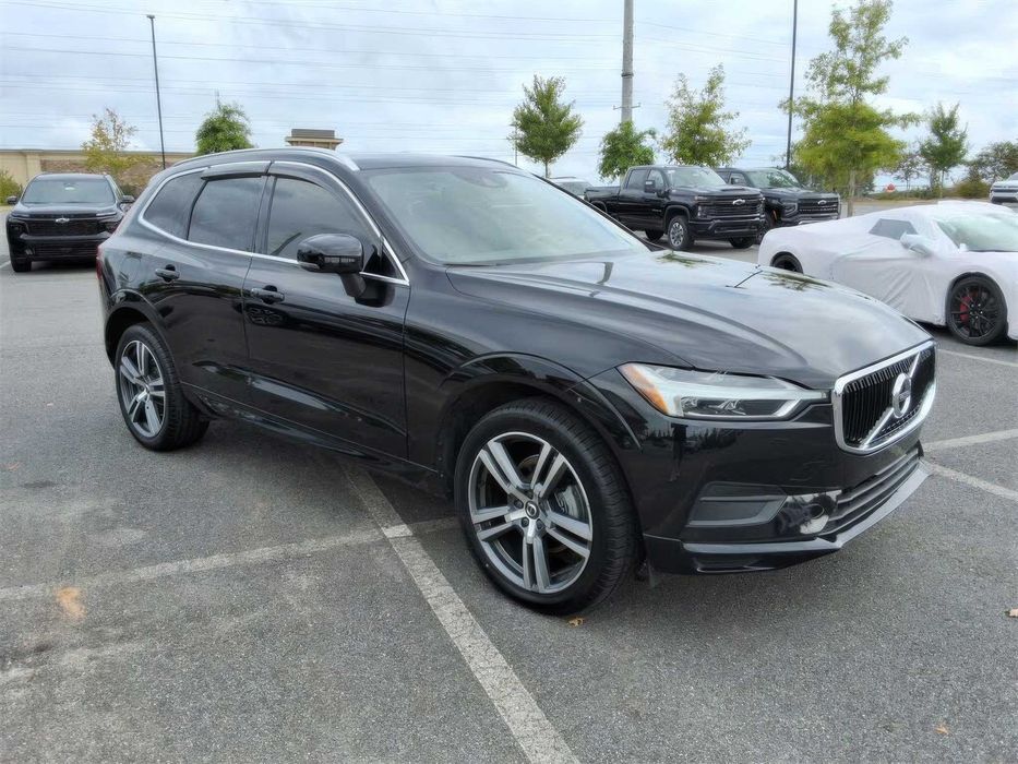 Volvo XC60 T5 Momentum      2020