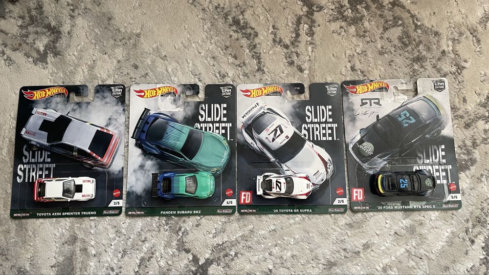 Продам машинки HotWheels Premium