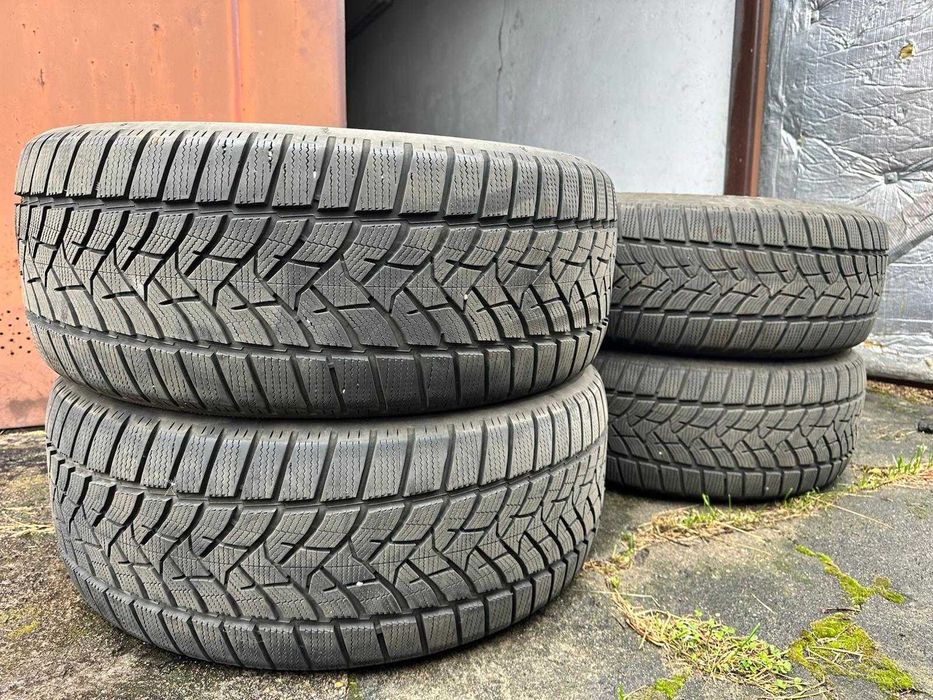 Opony zimowe Dunlop 235/55R19 255/50R10 komplet