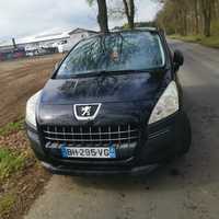 Peugeot 3008 lekko uszkodzony