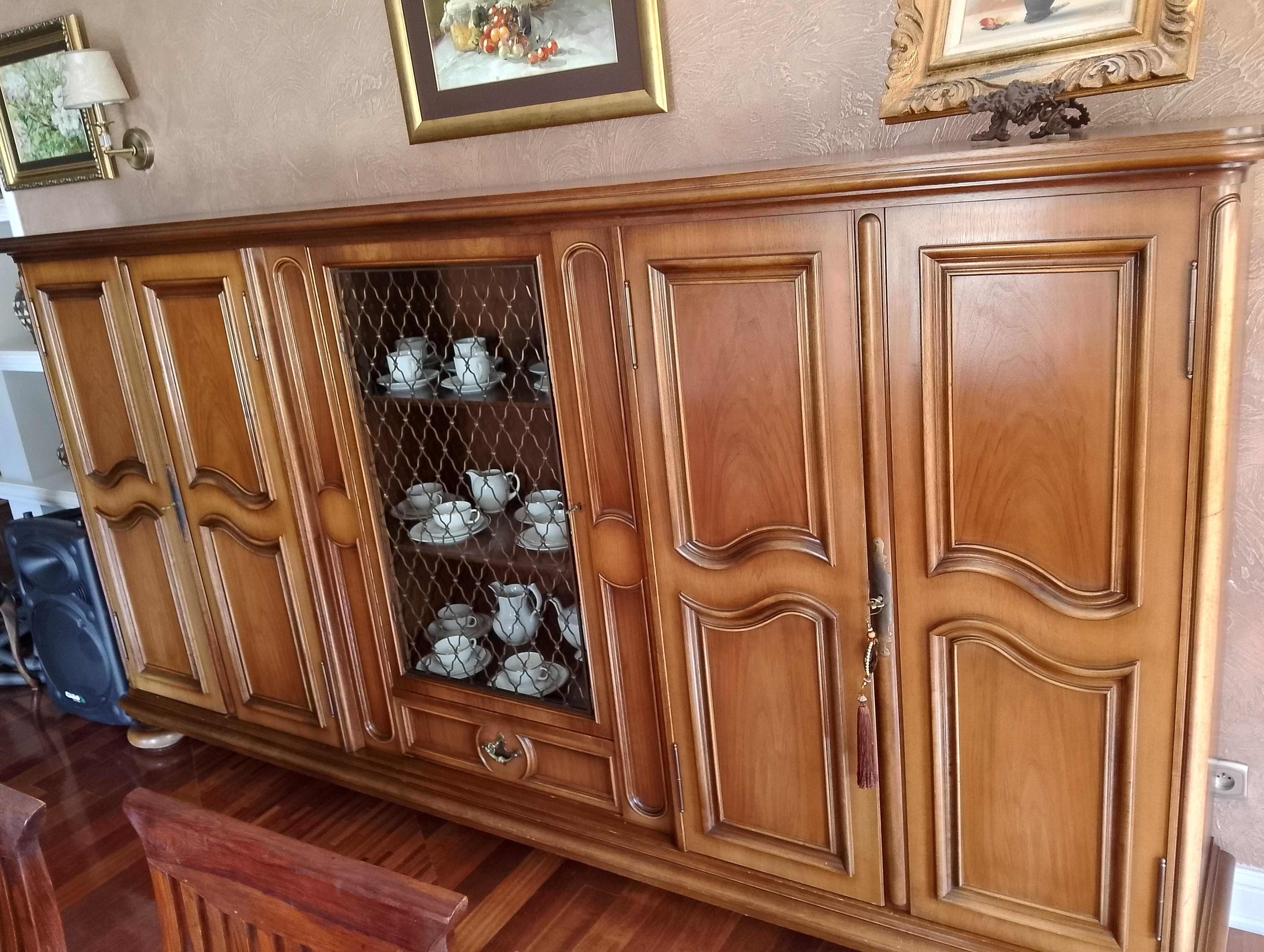 Stylowy mebel do salonu kuchni lub sypialni