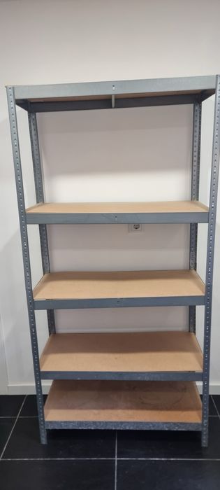 Vendo estante multi uso galvanizada com 5 prateleiras.