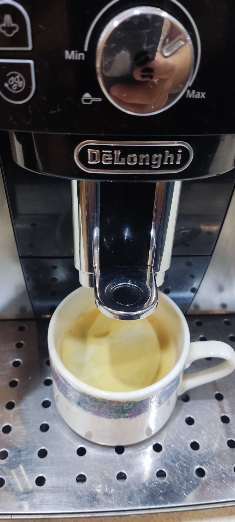Кофемашина Delonghi Magnifica S Smart