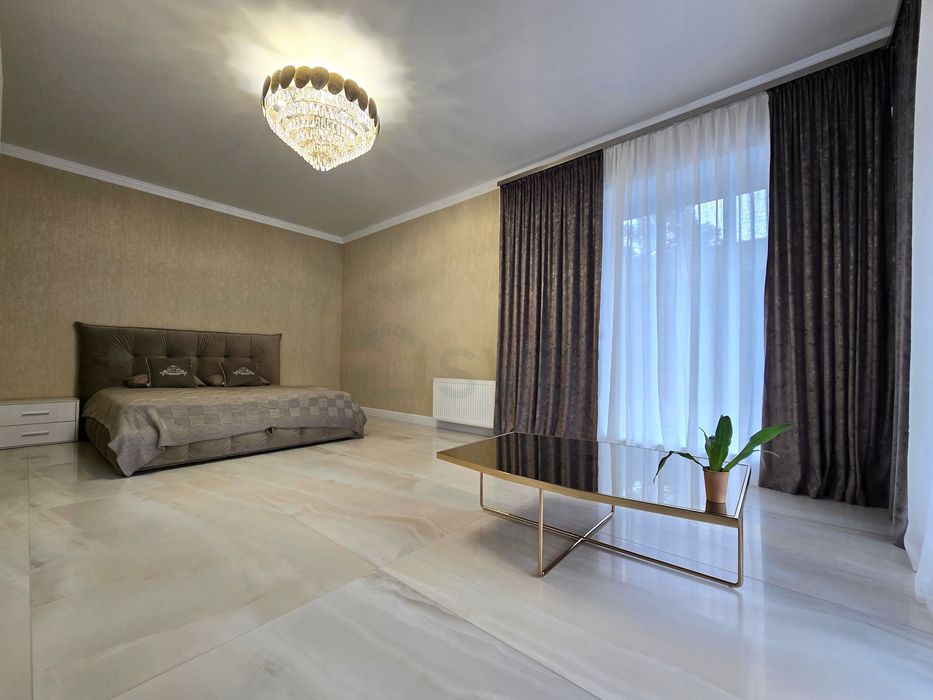 Унікальний приватний будинок з ремонтом в Лісовій Бучі. Без комісії!