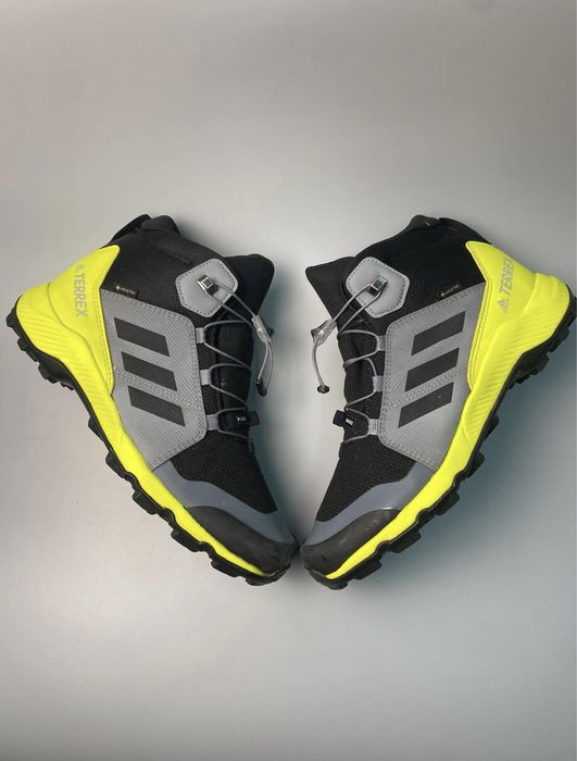 Трекінгові черевики Adidas Terrex Mid gore-tex 39