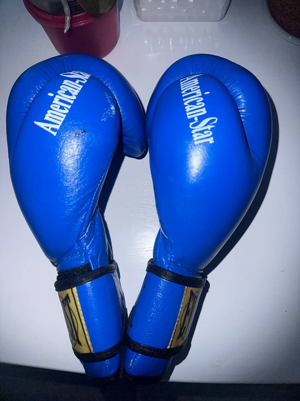 Боксерские перчатки Everlast