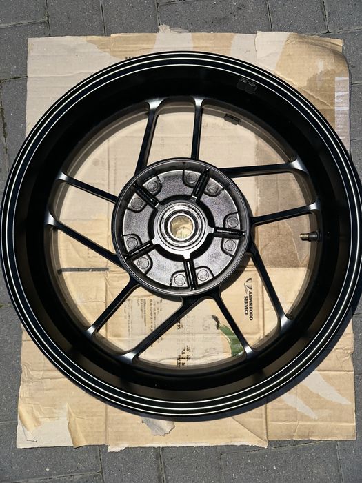 Komplet felg felgi felga przód tył Yamaha mt 09 2021 do 2023 gen 3
