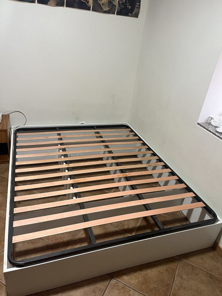 Cama de casal c/estrado