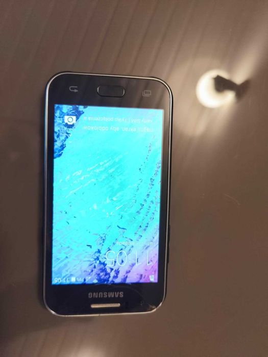 Telefon SAMSUNG Galaxy J1