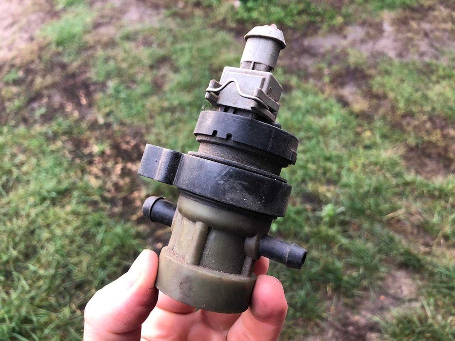 Клапан адсорбера Mercedes-Benz w210 E-class