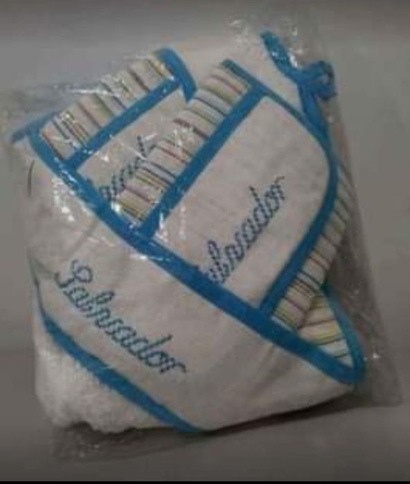 Conjunto de banho personalizado com o nome *Salvador*