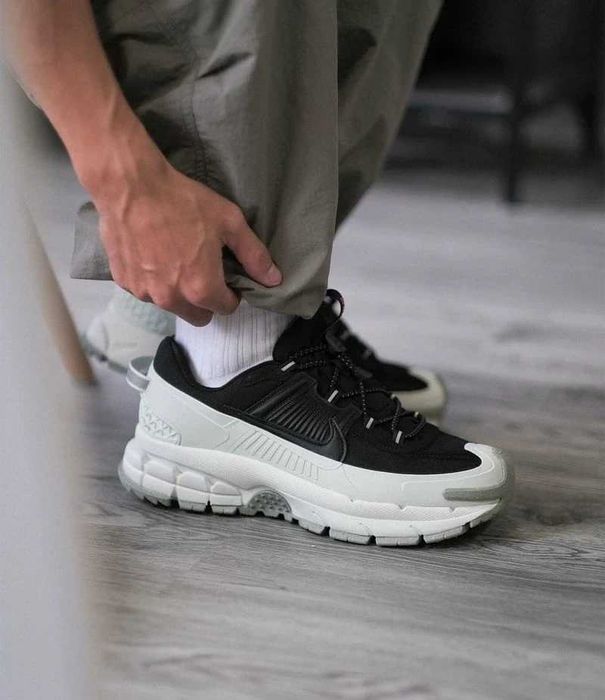 Оригінал! Кросівки Nike Zoom Vomero Roam FV2295-001 US 10 (28 см)