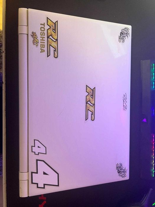 Portátil Toshiba. Excelente para trabalho, estudos e uso diário