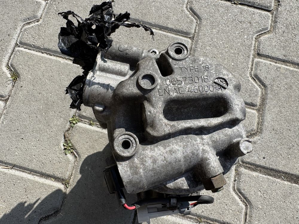 Компрессор кондиціонера Opel astra j meriva 1. 4t 13250608 zl2 астра