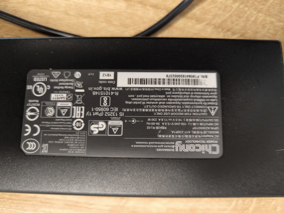 Laptop Hyperbook RTX2070