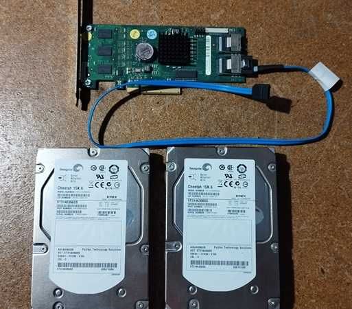 2x Disco Seagate SAS 146 GB + Placa Controladora