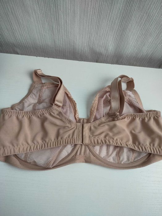 Бюстгальтер Marks & Spencer 95G на большую грудь бежевый в сердечки