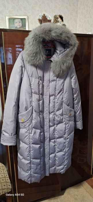 Пуховик жіночої 54 розмір