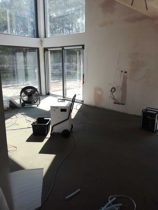 Wynajem osuszaczy- Osuszanie budynków-Osuszanie po zalaniau