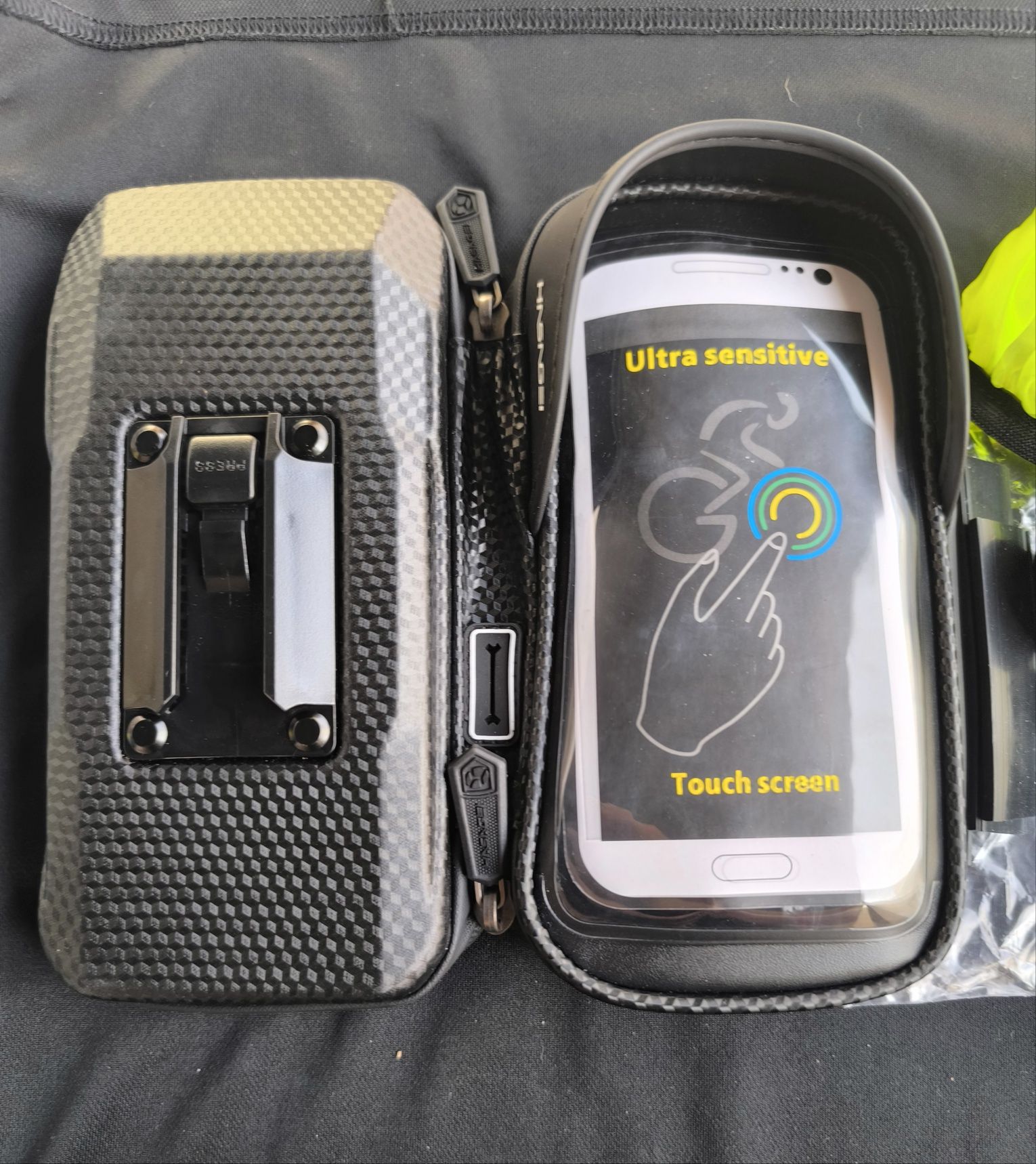 Kit ciclismo para telemóvel e documentos