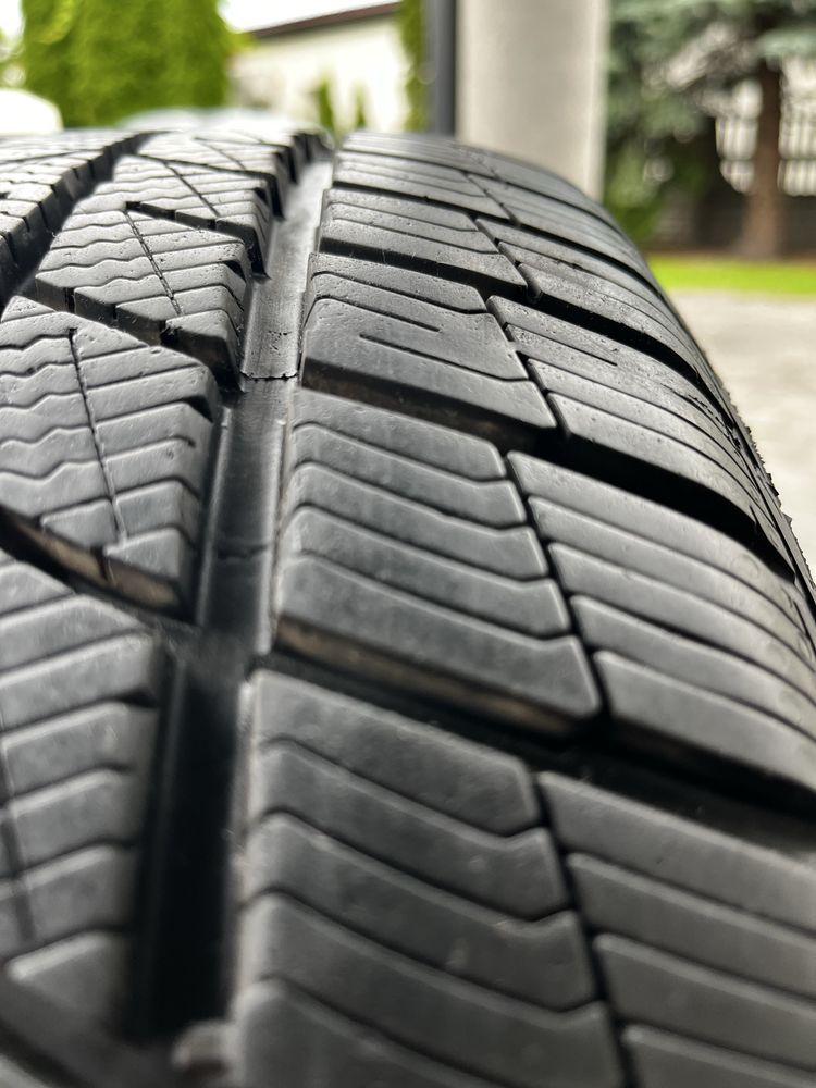 Zimowe Barum 215/55 r17, 2022 r