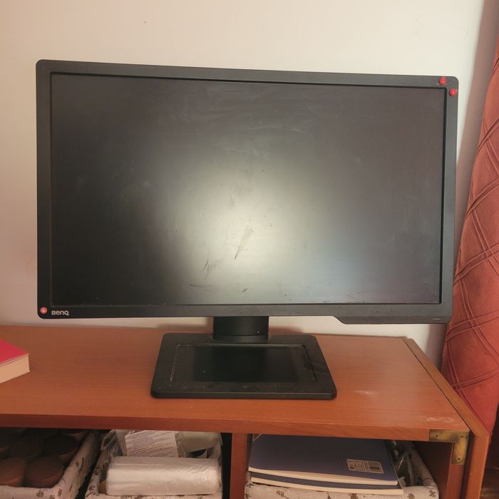 Monitor XL2411 com 144hz gaming