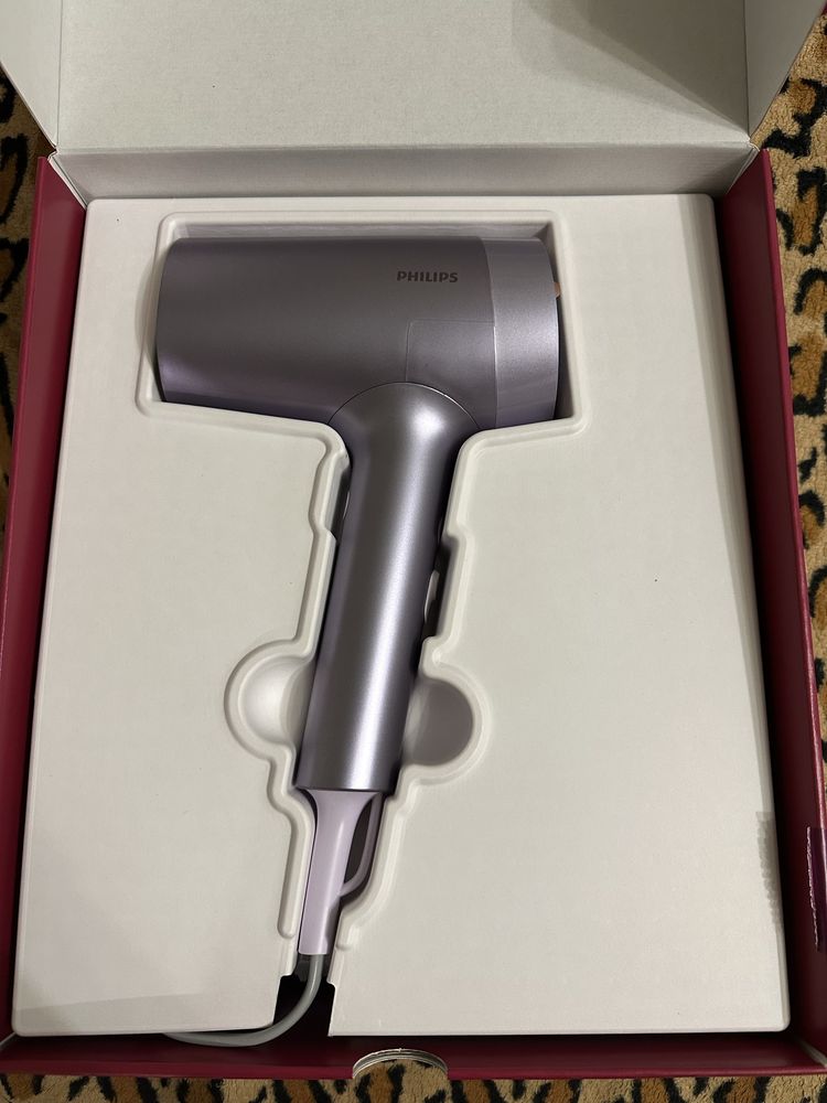 Фен Philips BHD720/10 series 7000