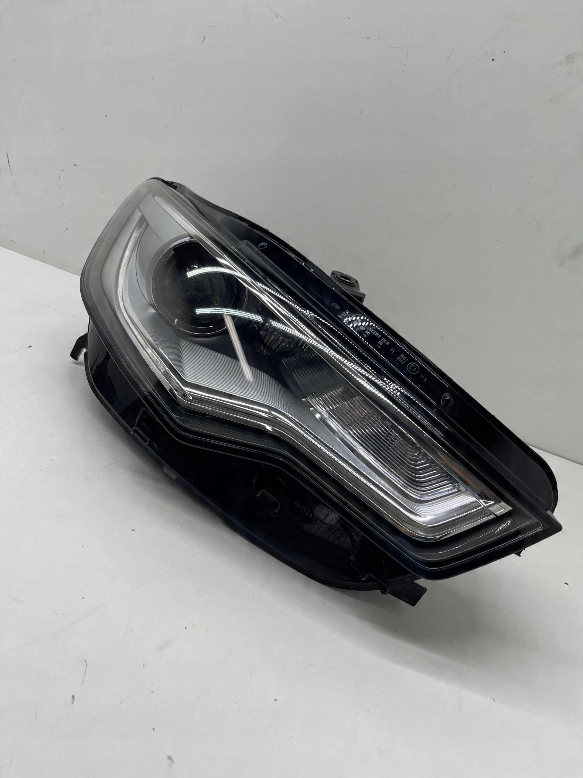Audi A6 C7 Lampa Reflektor Prawy Przód Bi-Xenon Xenon Cała