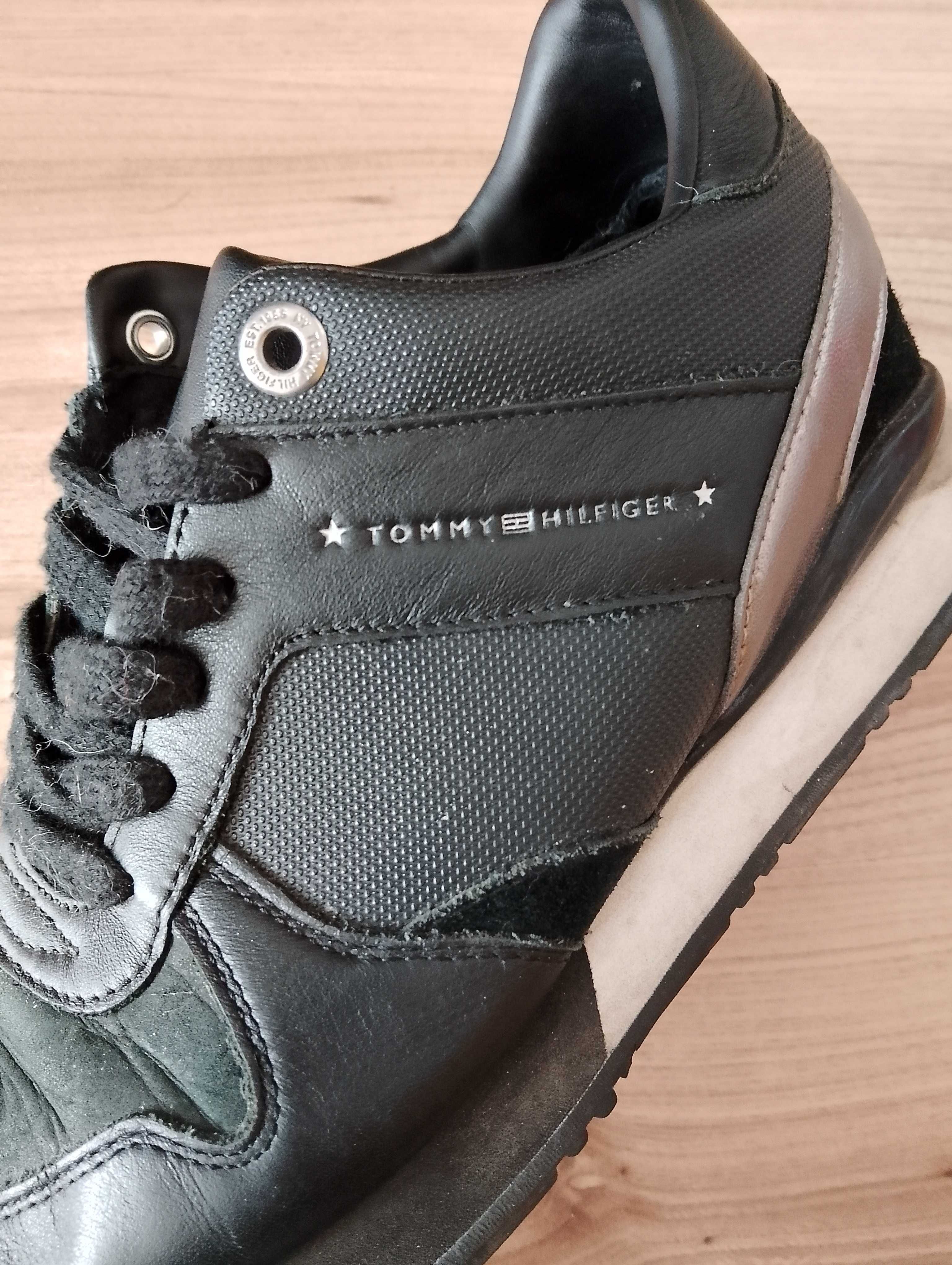 TOMMY HILFIGER. Adidasy damskie.