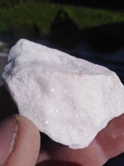 Kora kamienna fr.20-40, kruszywo ozdobne, kora sosnowa, ziemia, torf