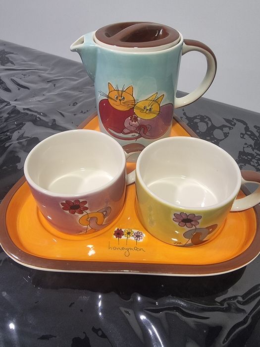 Conjunto chavenas e bule