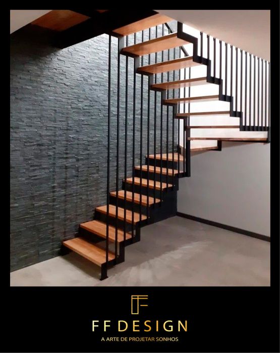 Escadas interiores e exteriores