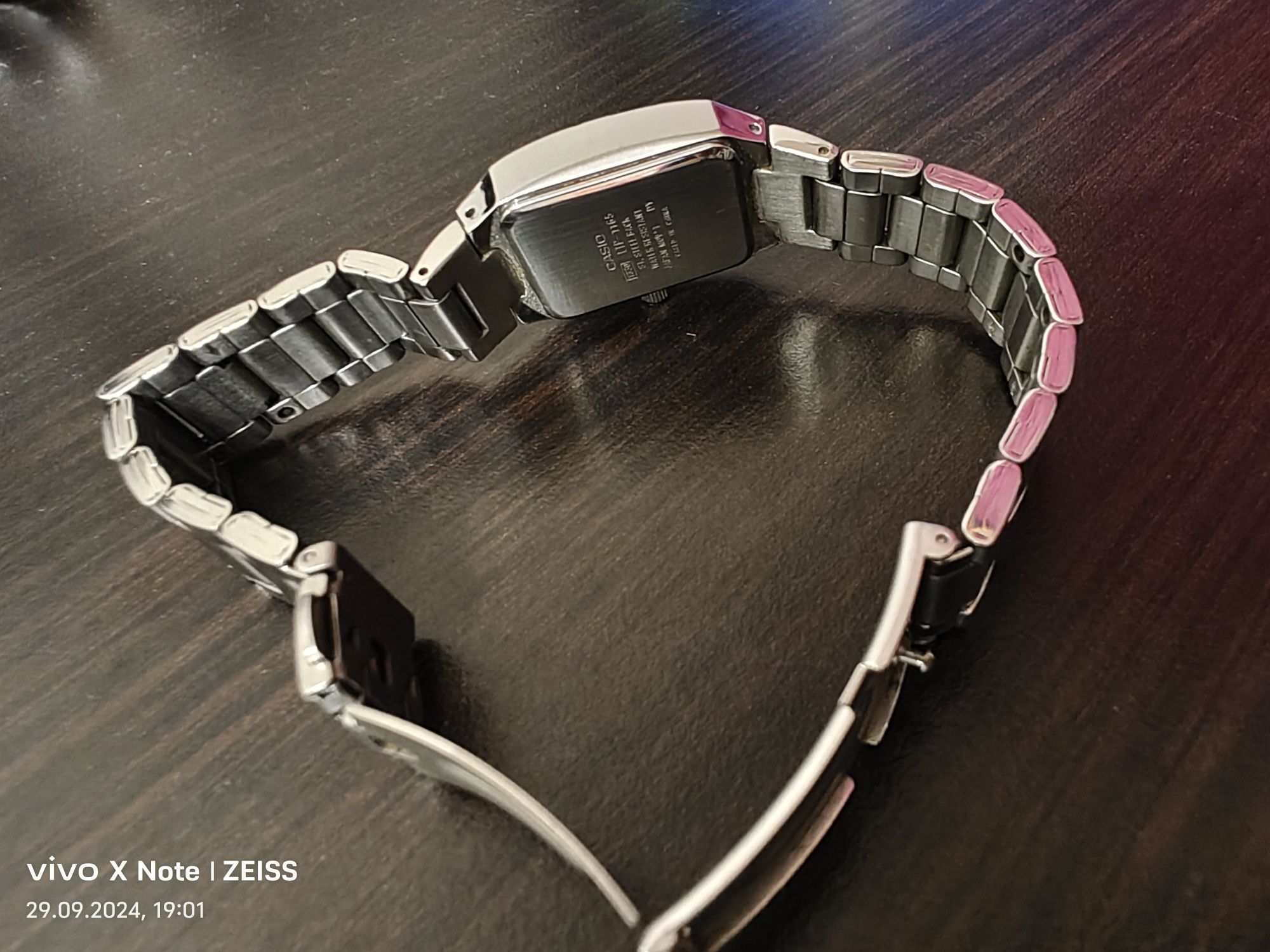 Продам часи  Casio.