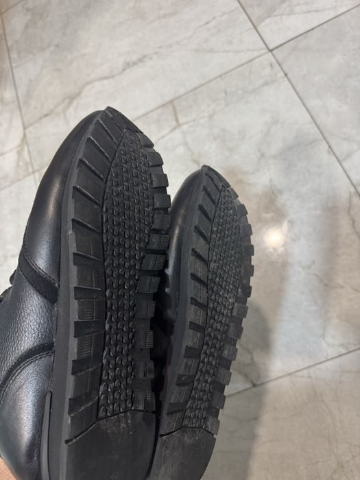 Шкіряні зимові кросівки оригінальні Miraton