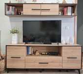 Movel de TV com estante, usado, bom estado.