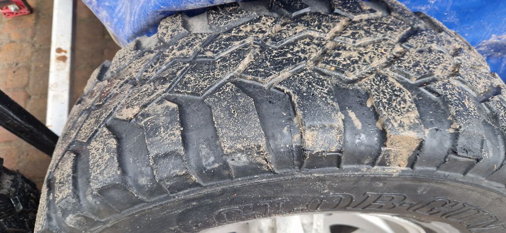 Koła z oponami 31 x 10,50 R15 off road 4x4 Opel Campo Isuzu topper