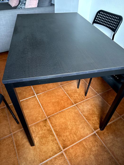 Dining table with 4 seater
