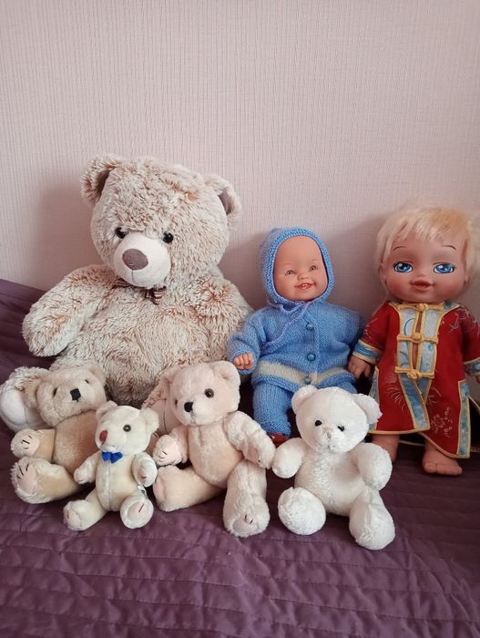 Детские игрушки мягкие и не мягкие.