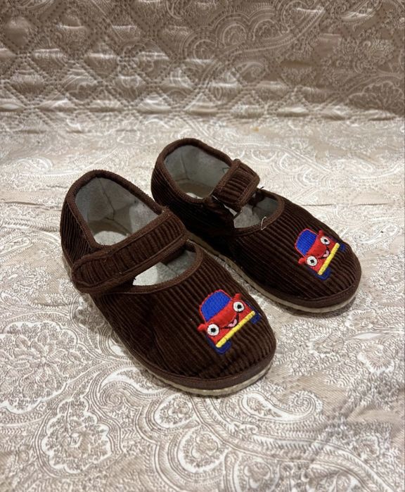 Дитячі тапочки для хлопчика