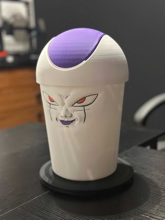 Caixote Lixo Frieza DBZ