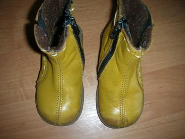 Buty za kostkę  kozaki r 22